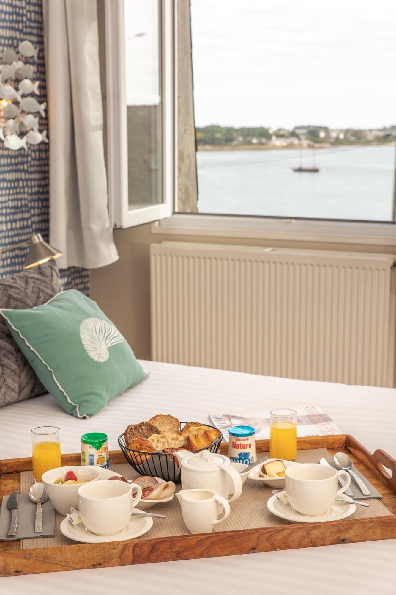 La Baie Des Anges Marin Hotel 4*