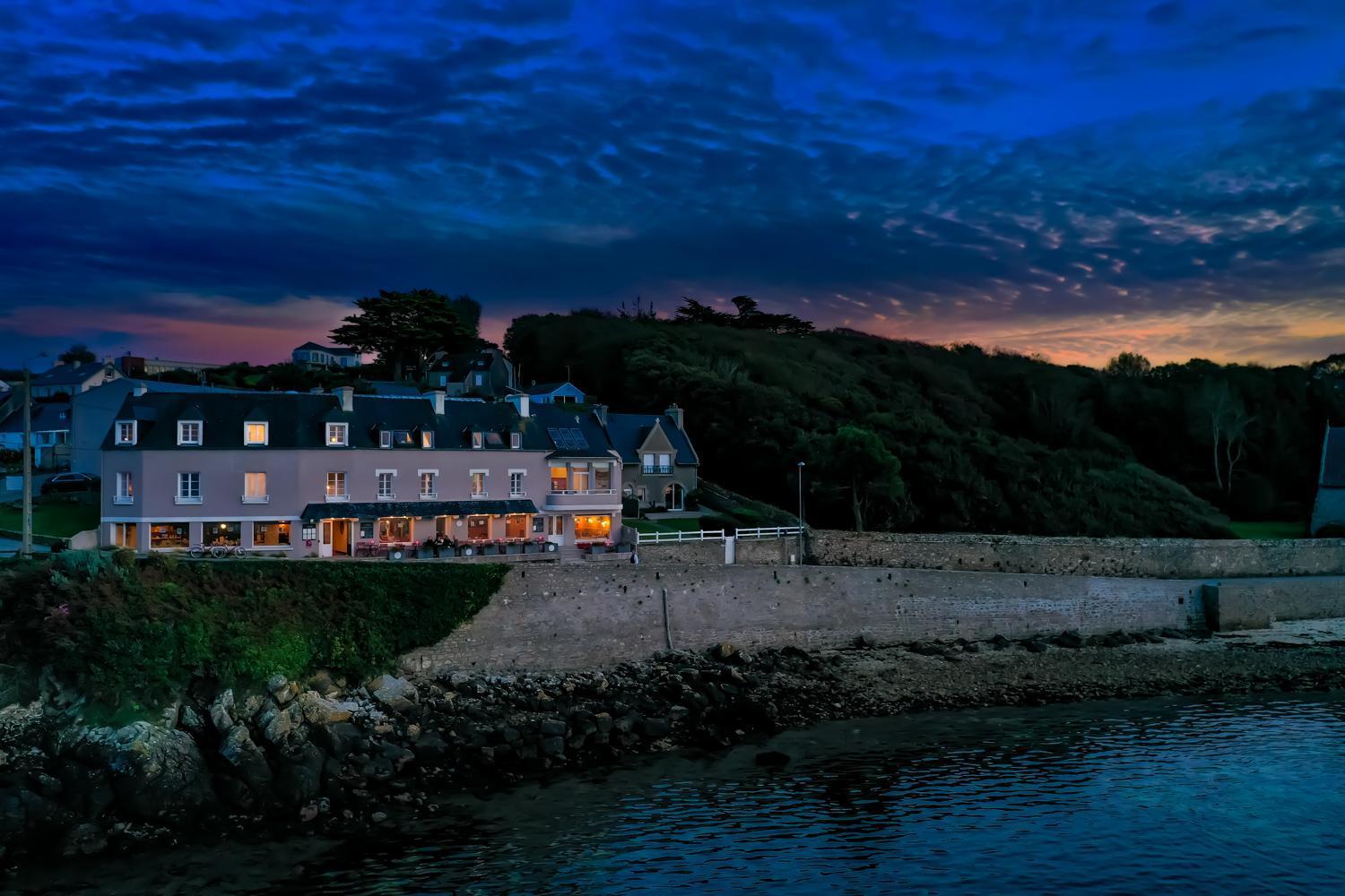La Baie Des Anges Marin Hotel 4*