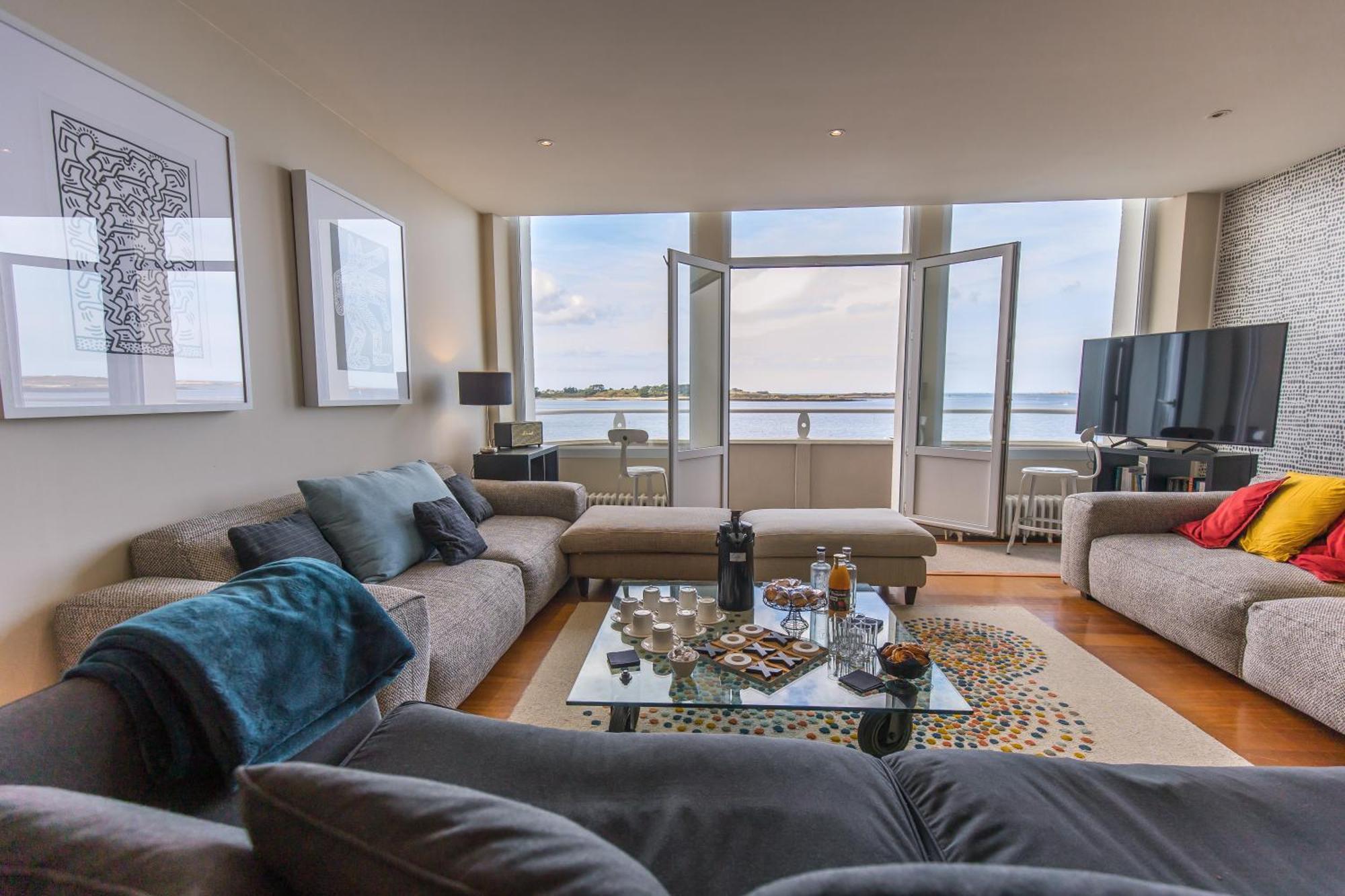 La Baie Des Anges Marin Hotel