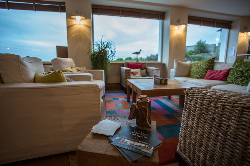 La Baie Des Anges Marin Hotel 4*